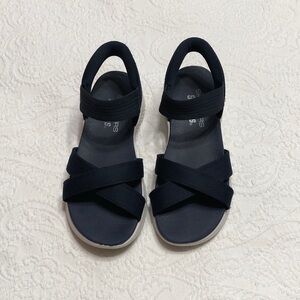 Size 7.5M Sandals Navy Cross-Strap